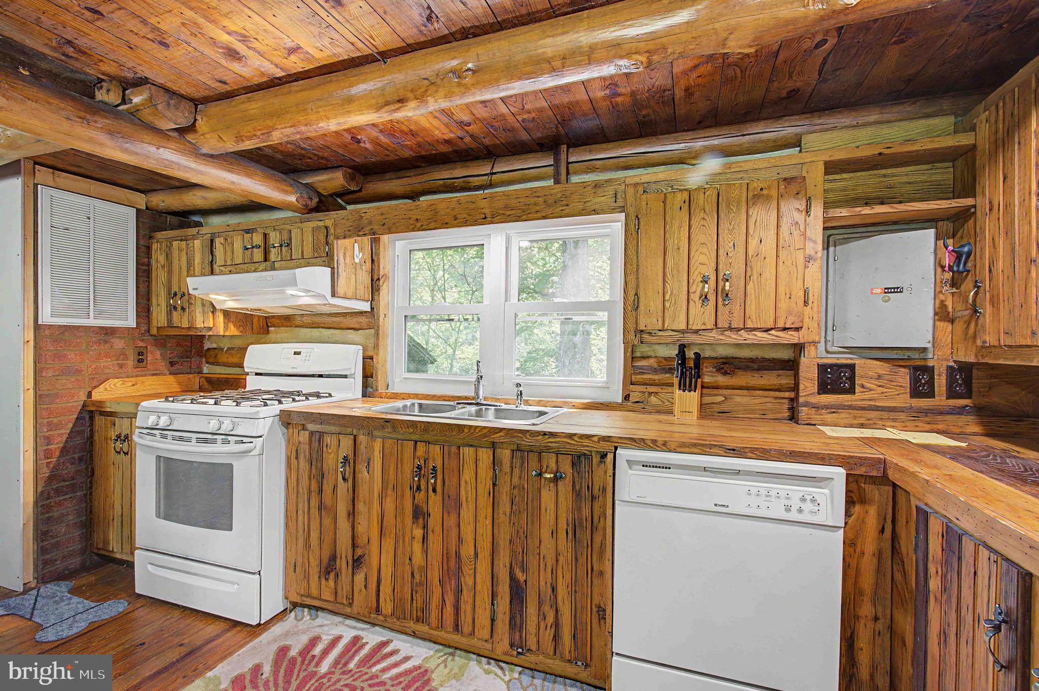 516 BEAR CREEK ROAD