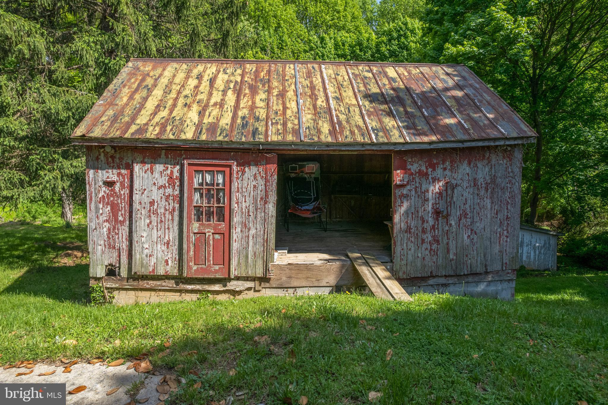 DAMASCUS OUTSIDE - Residential