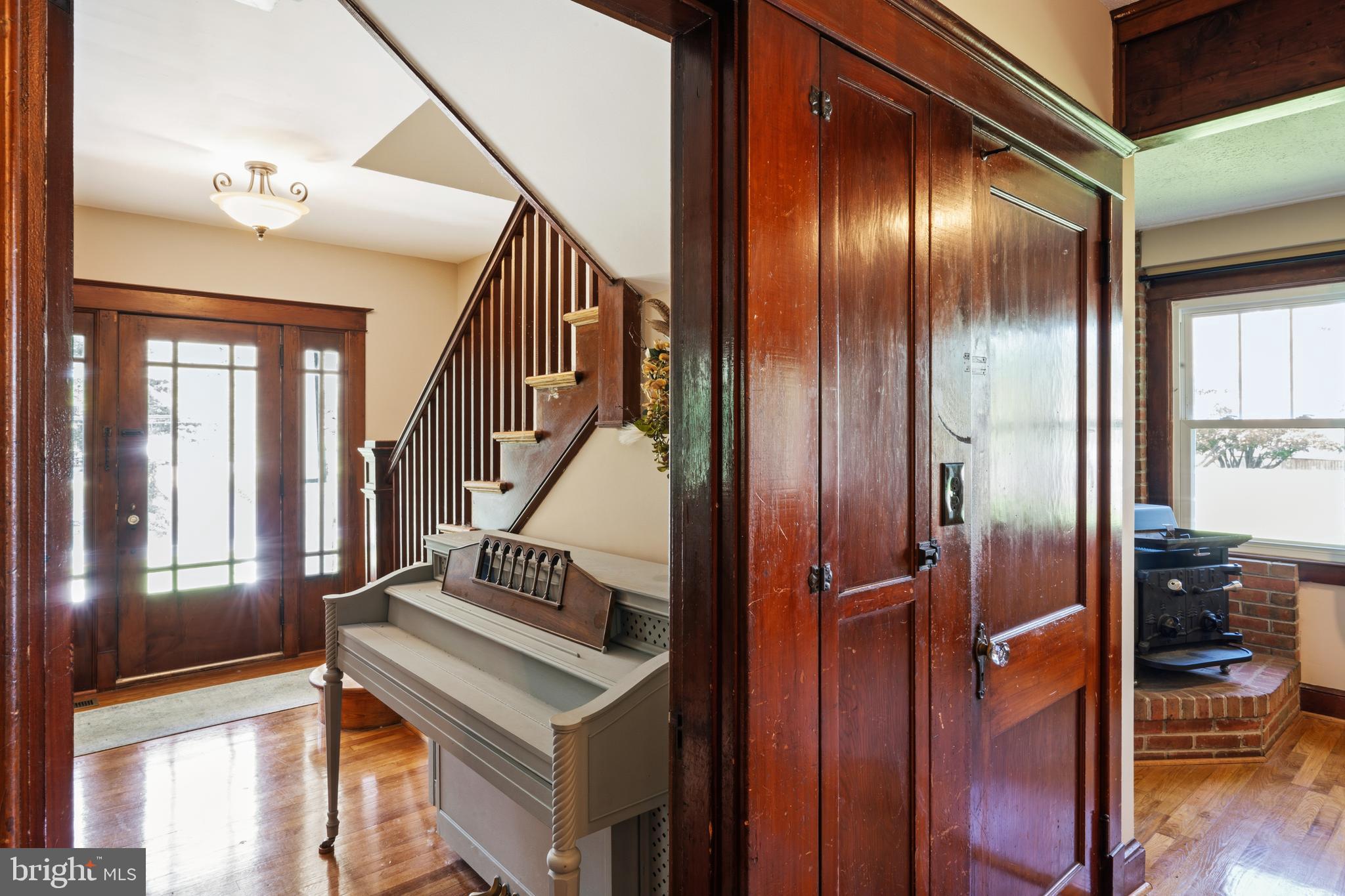 DAMASCUS OUTSIDE - Residential