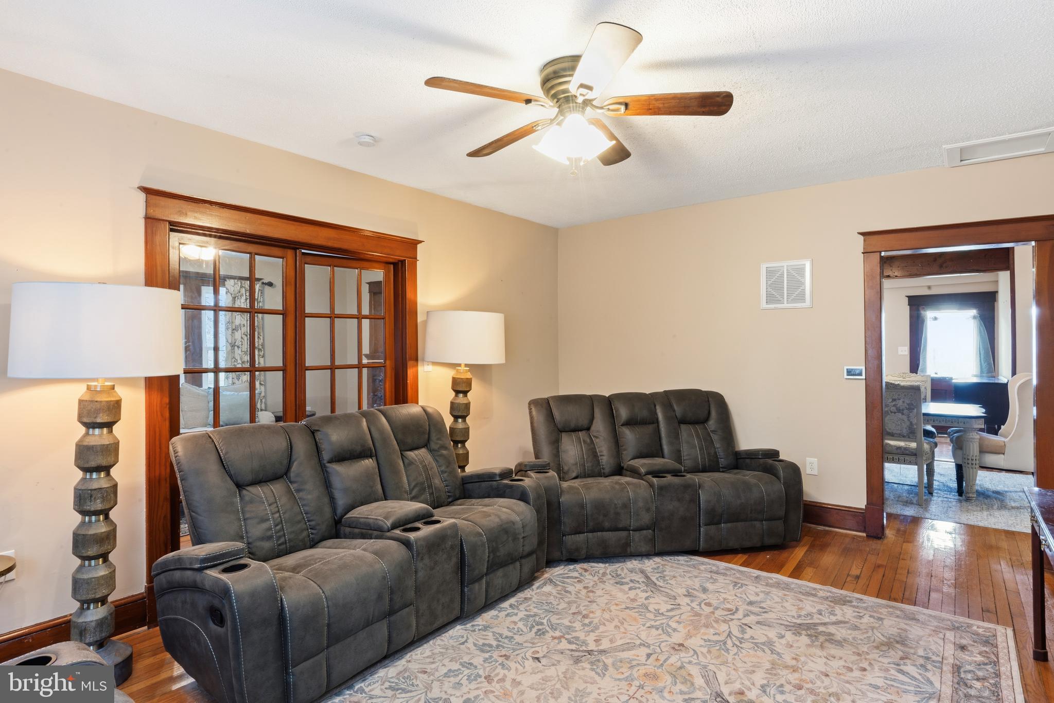 DAMASCUS OUTSIDE - Residential