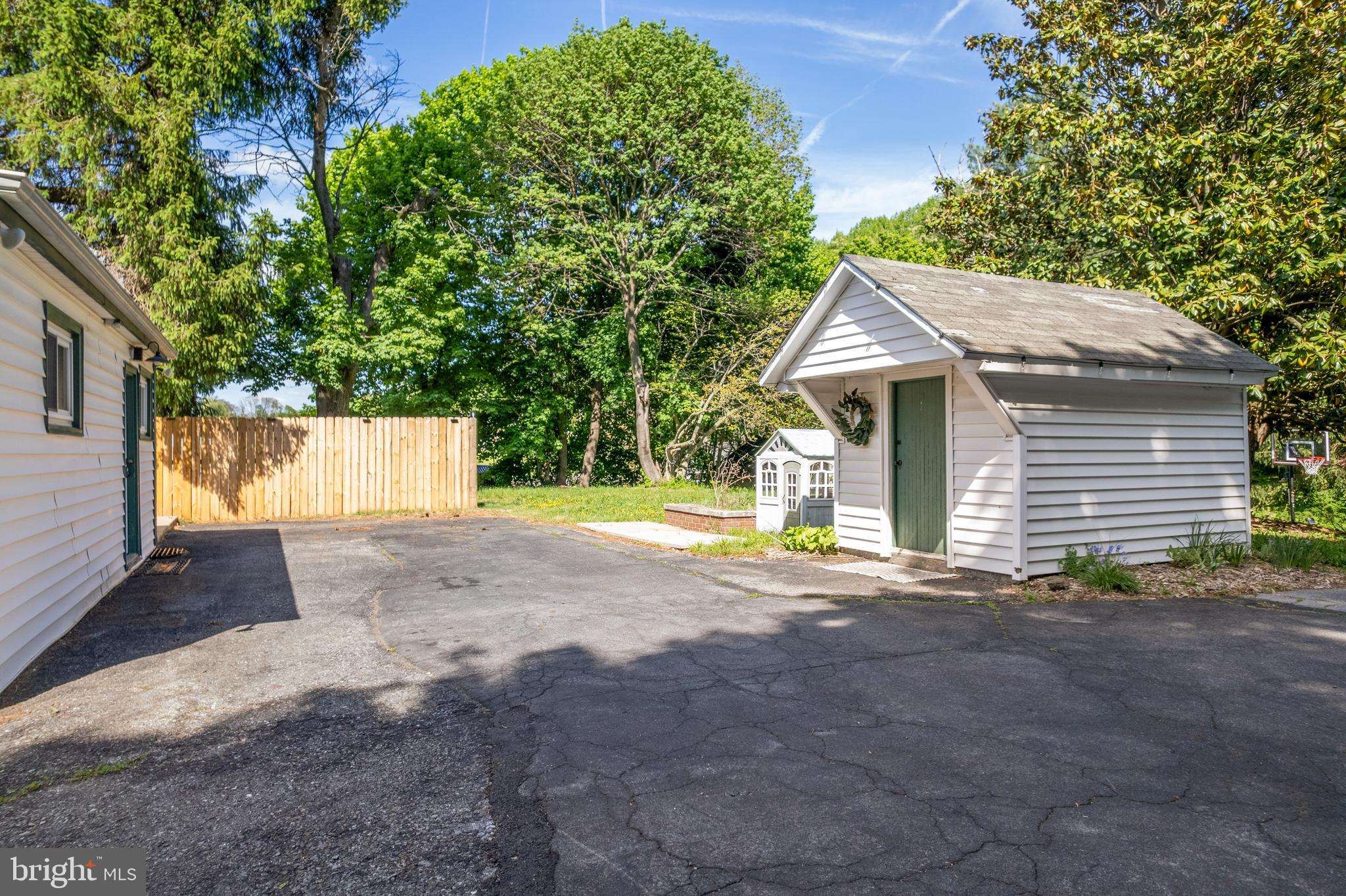 DAMASCUS OUTSIDE - Residential