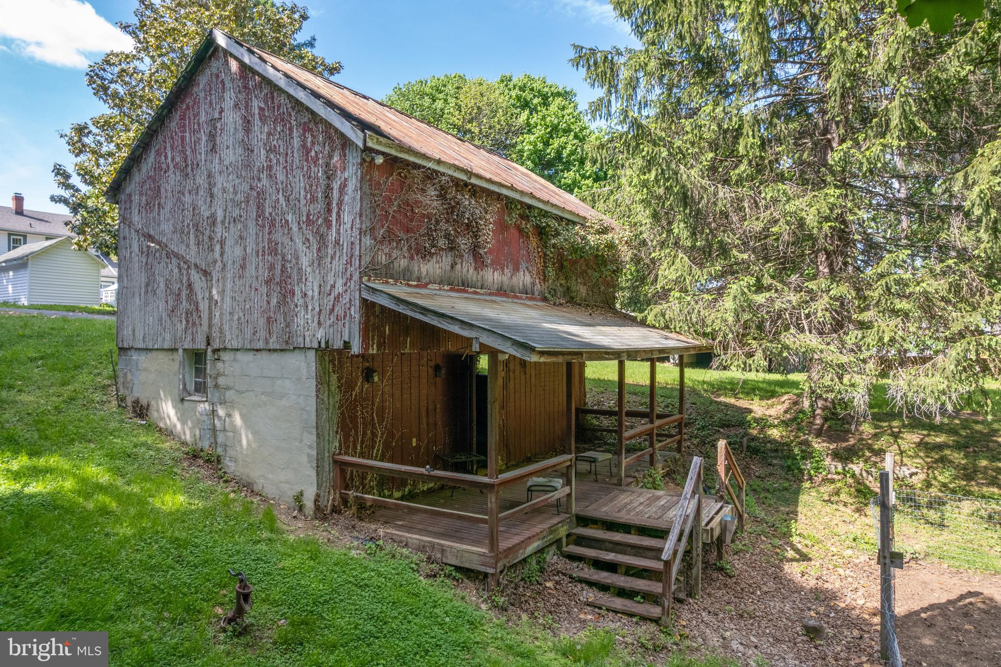 DAMASCUS OUTSIDE - Residential