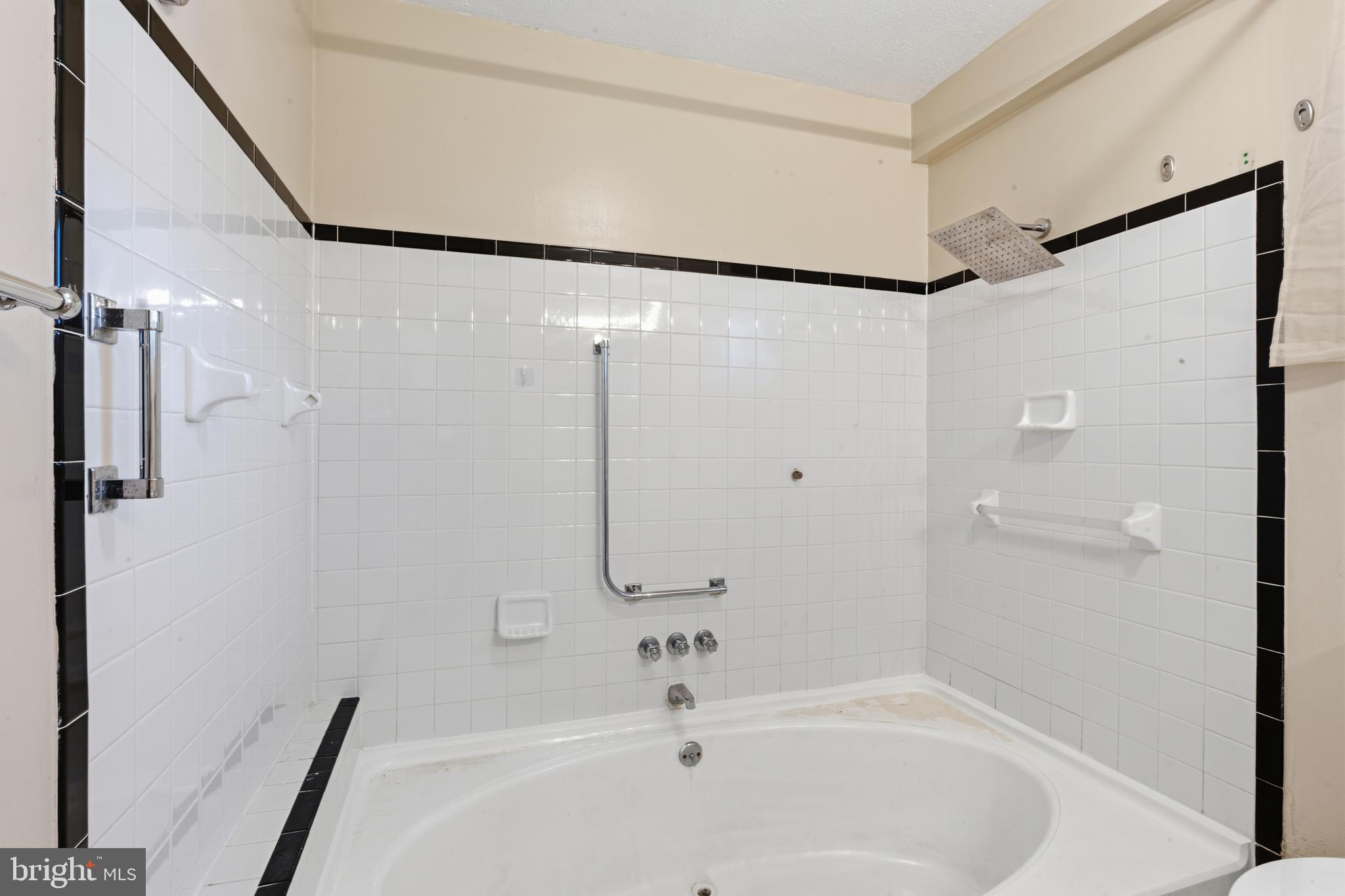 DAMASCUS OUTSIDE - Residential