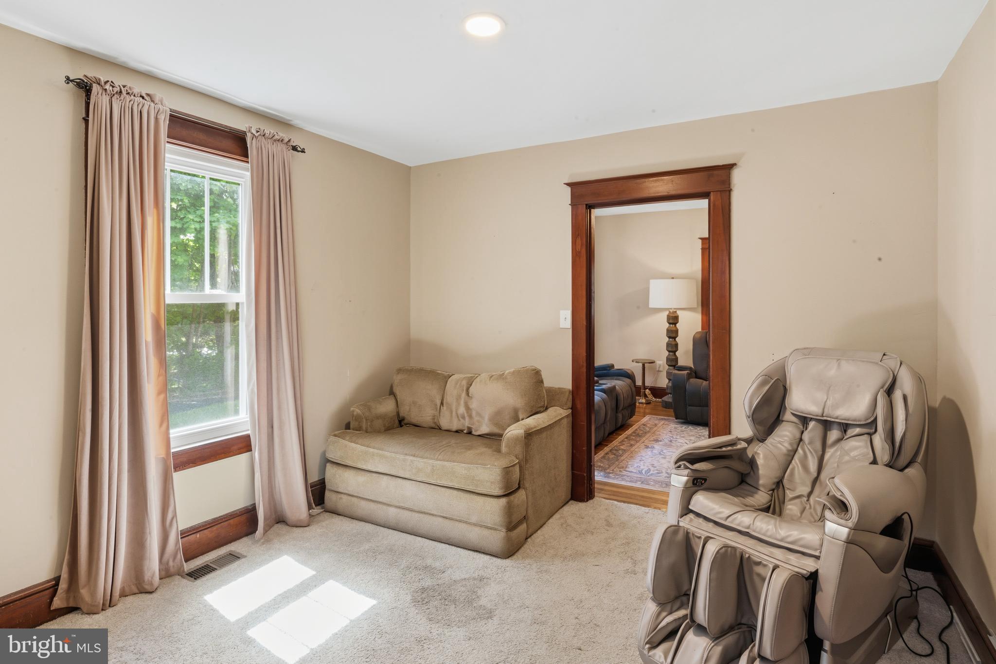 DAMASCUS OUTSIDE - Residential