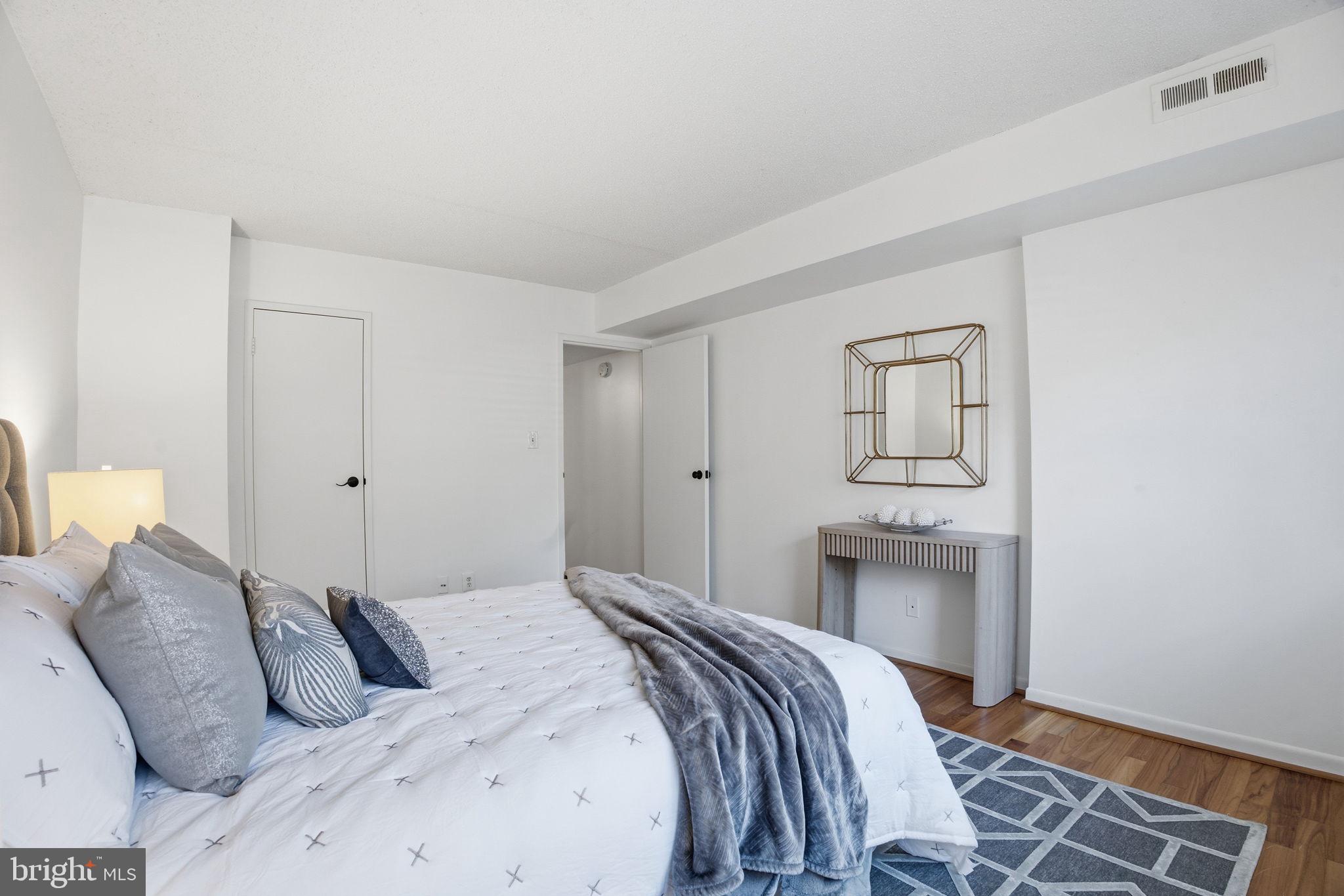 HUNTERS WOODS VILLAGE - Residential