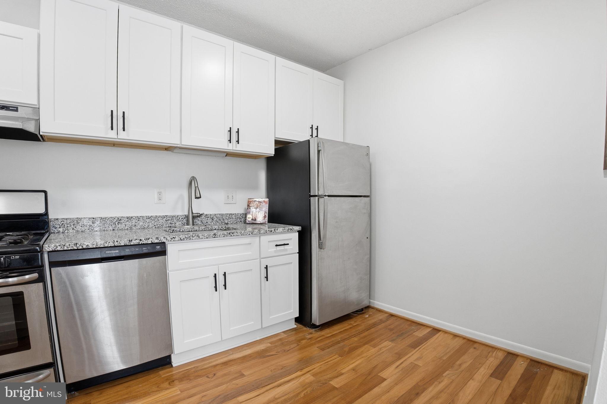 HUNTERS WOODS VILLAGE - Residential