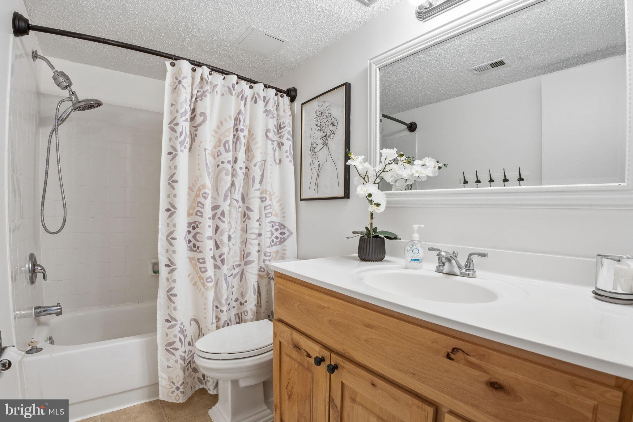 HUNTERS WOODS VILLAGE - Residential