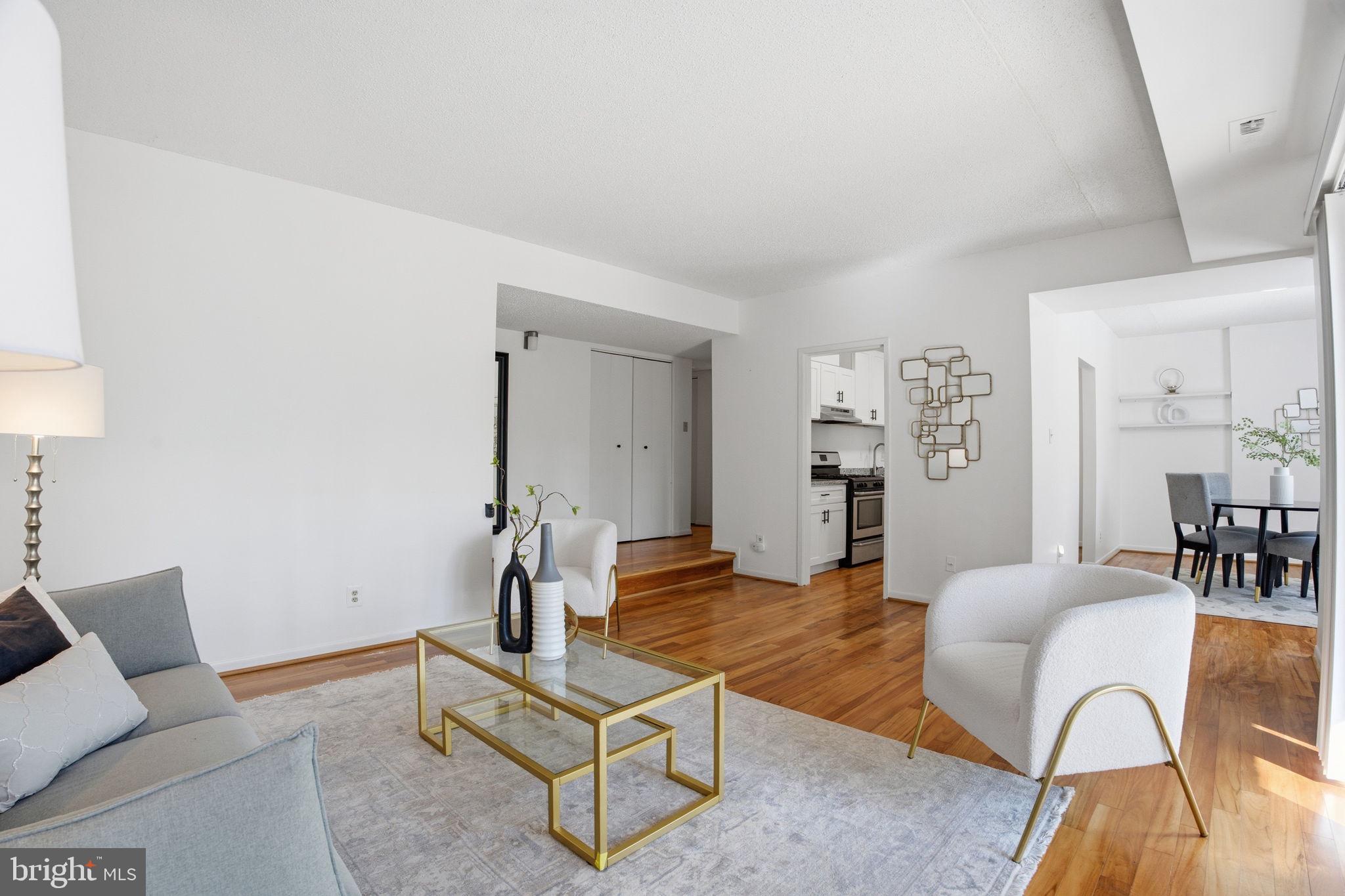 HUNTERS WOODS VILLAGE - Residential