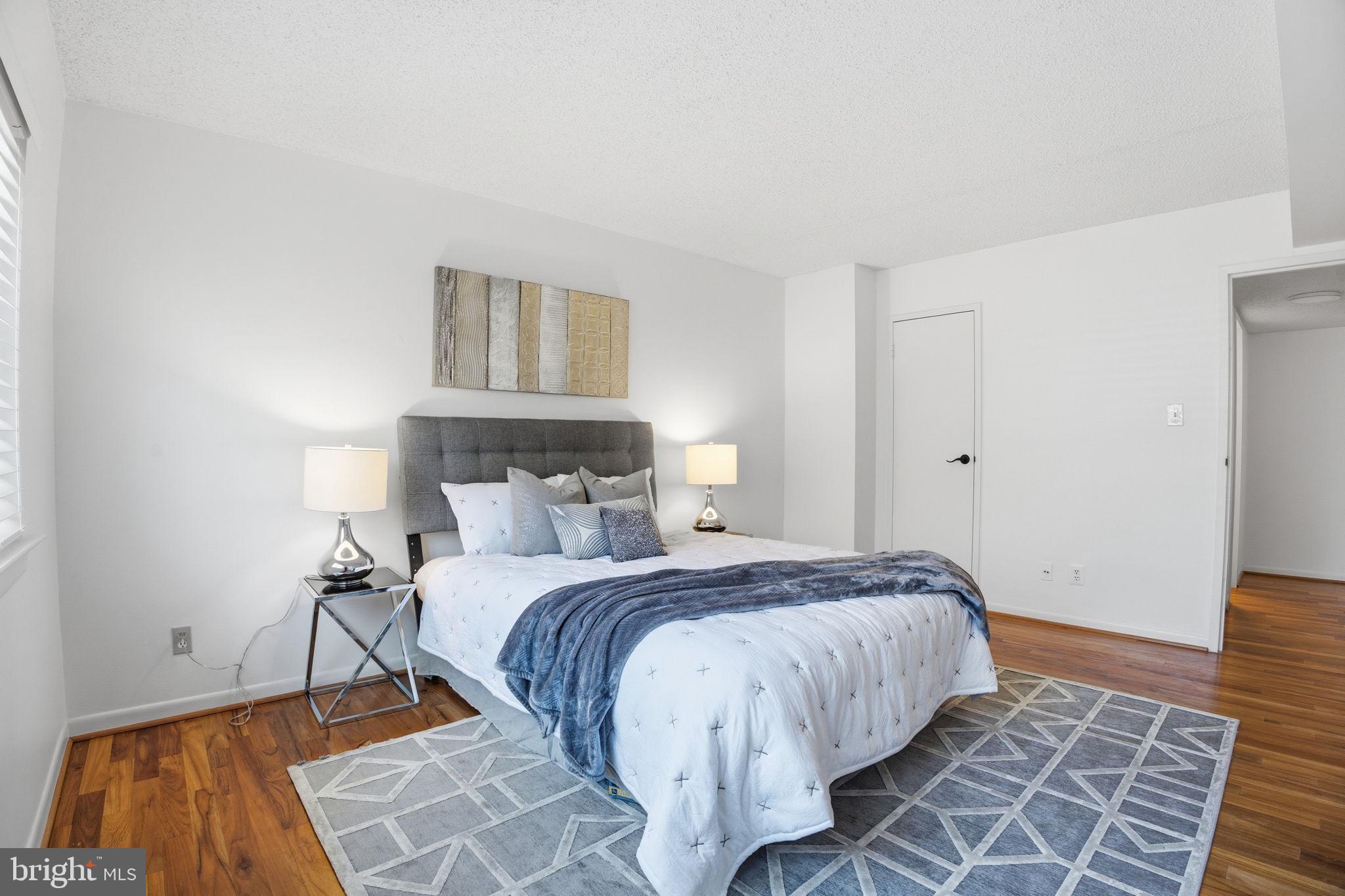 HUNTERS WOODS VILLAGE - Residential