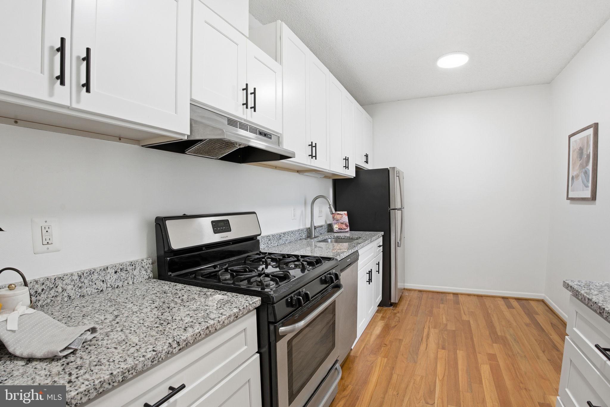 HUNTERS WOODS VILLAGE - Residential