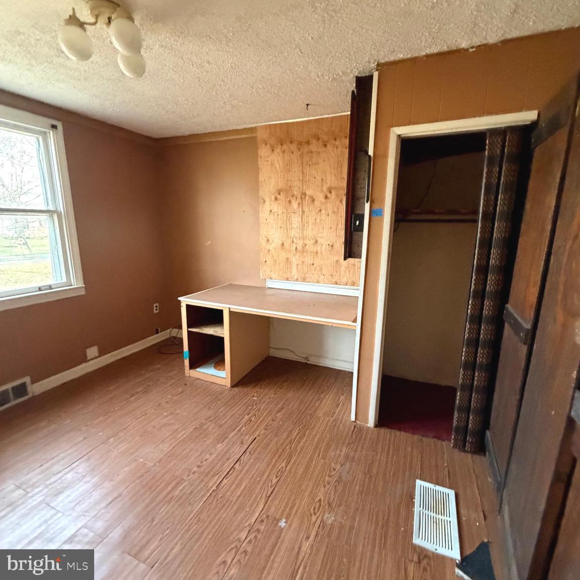 ELMWOOD TERR - Residential