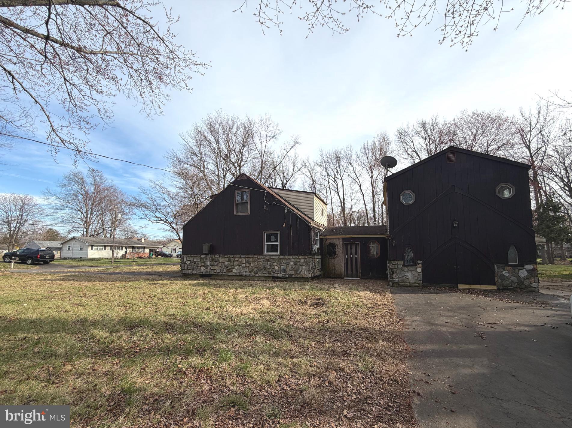 ELMWOOD TERR - Residential