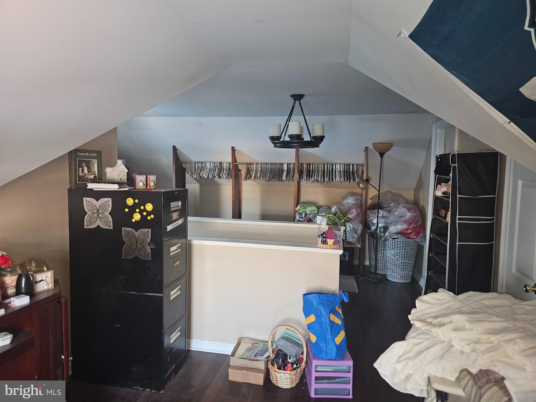 NONE AVA ILABLE - Residential