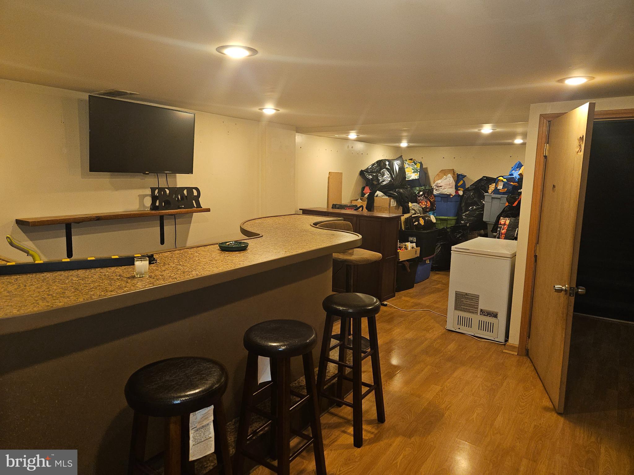 NONE AVA ILABLE - Residential