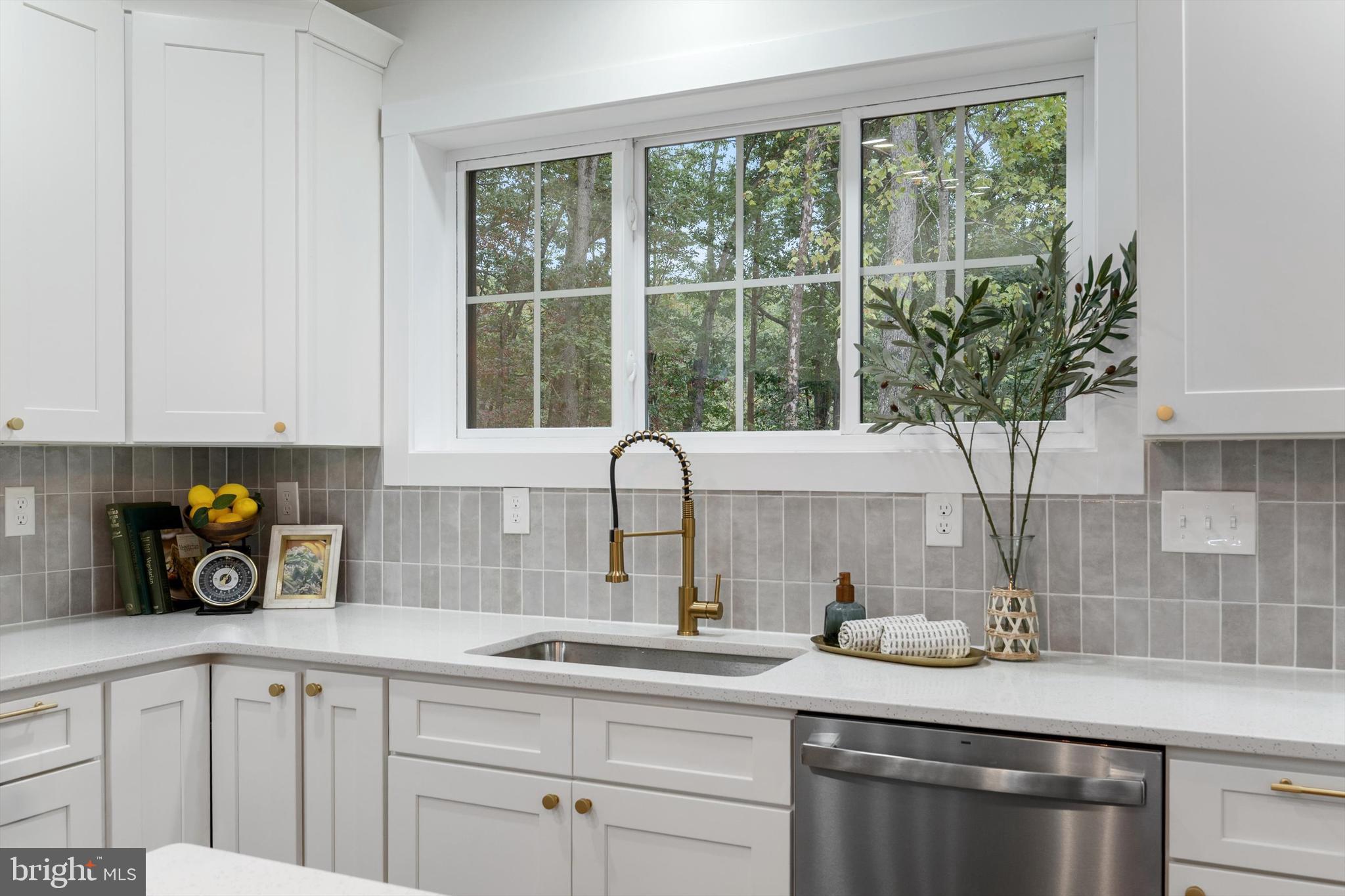 RIVERSIDE - Residential