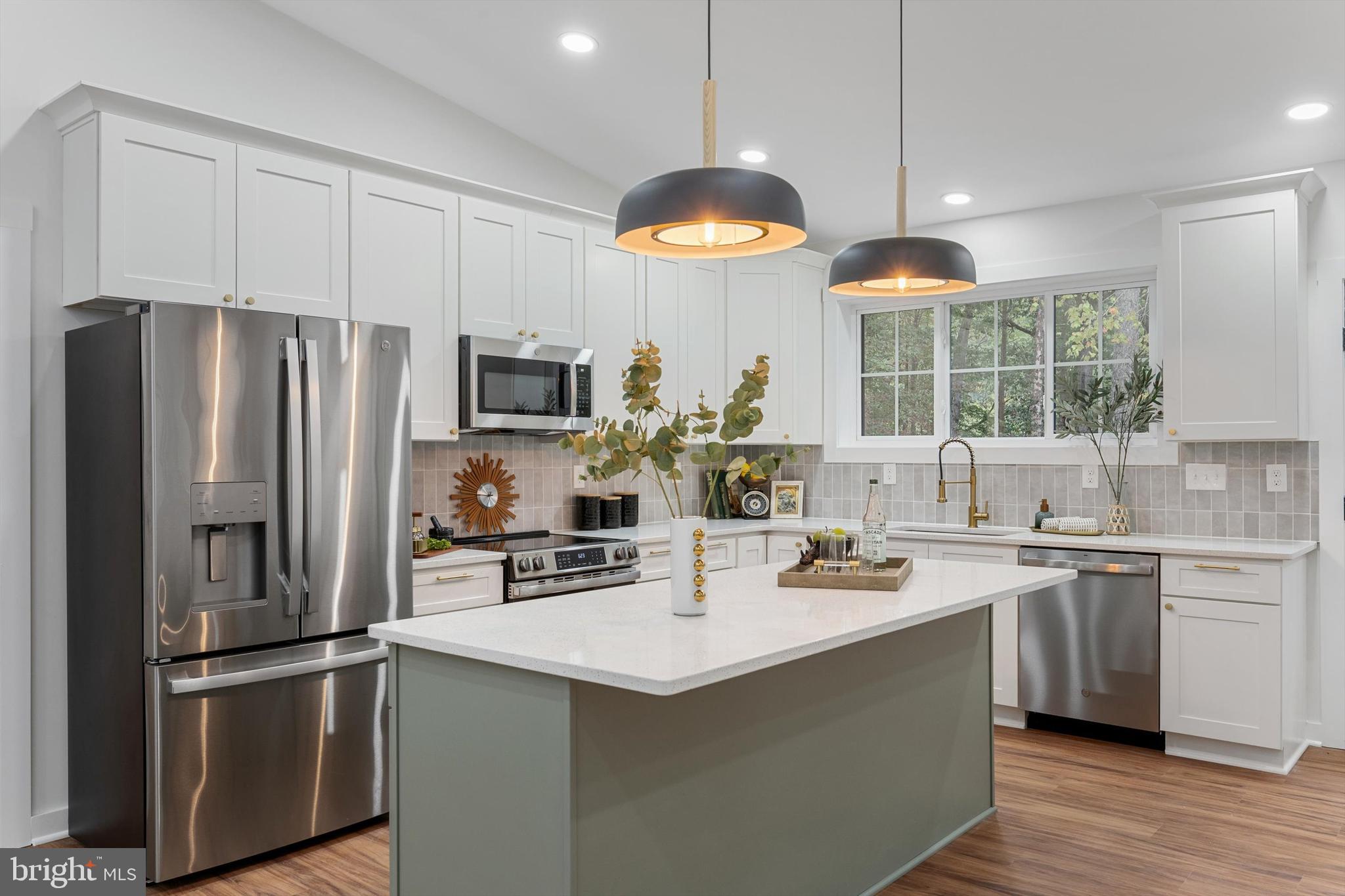 RIVERSIDE - Residential