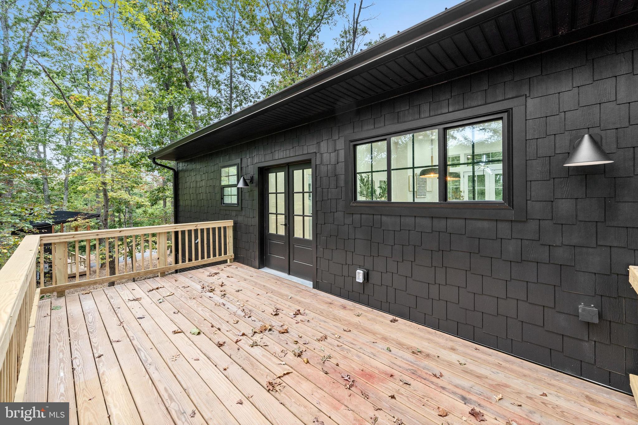 RIVERSIDE - Residential