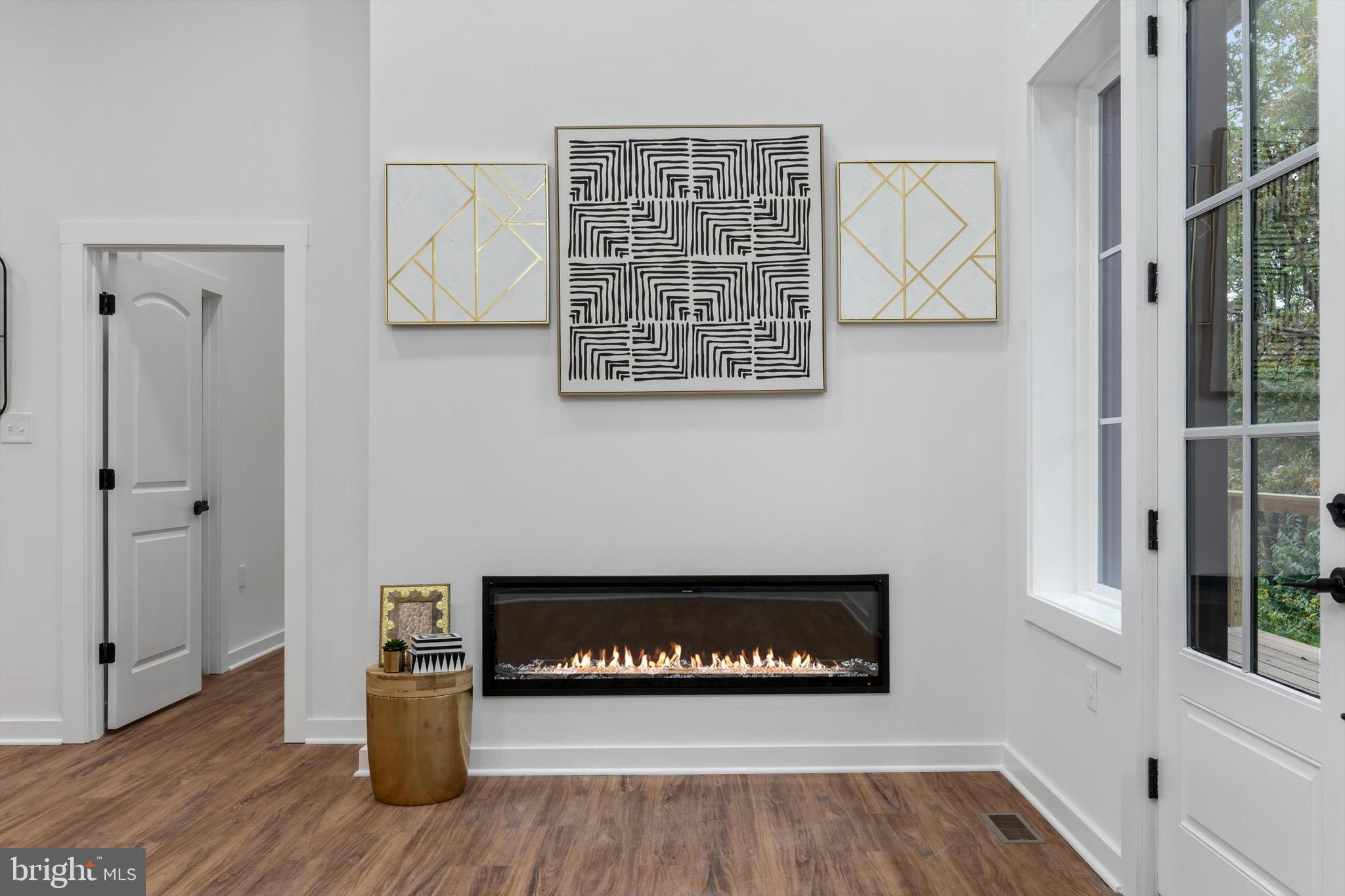 RIVERSIDE - Residential