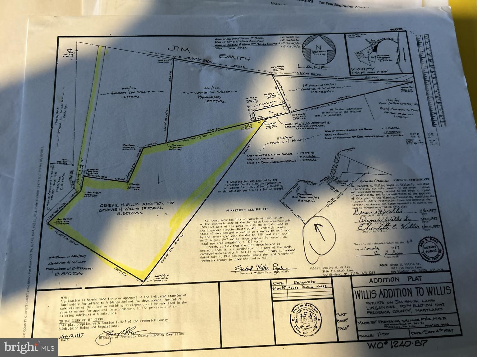 Main image without alt text