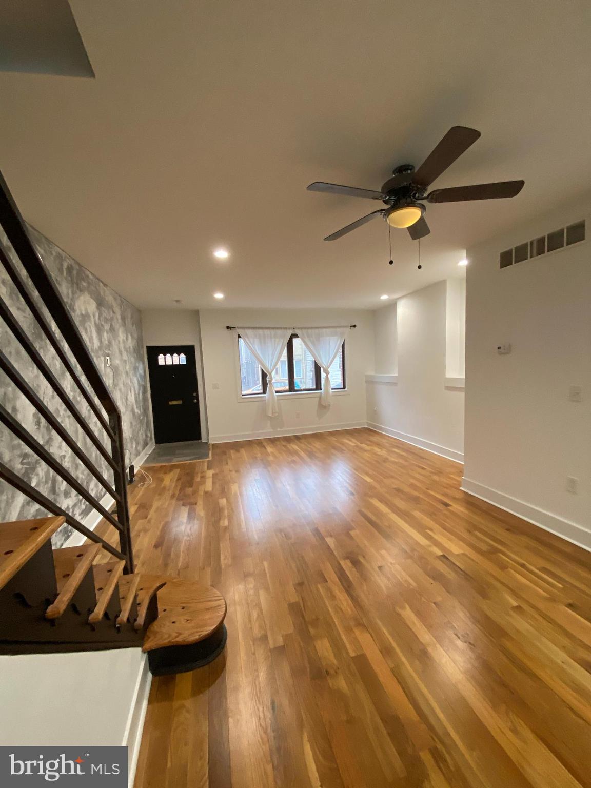 PORT RICHMOND - Residential