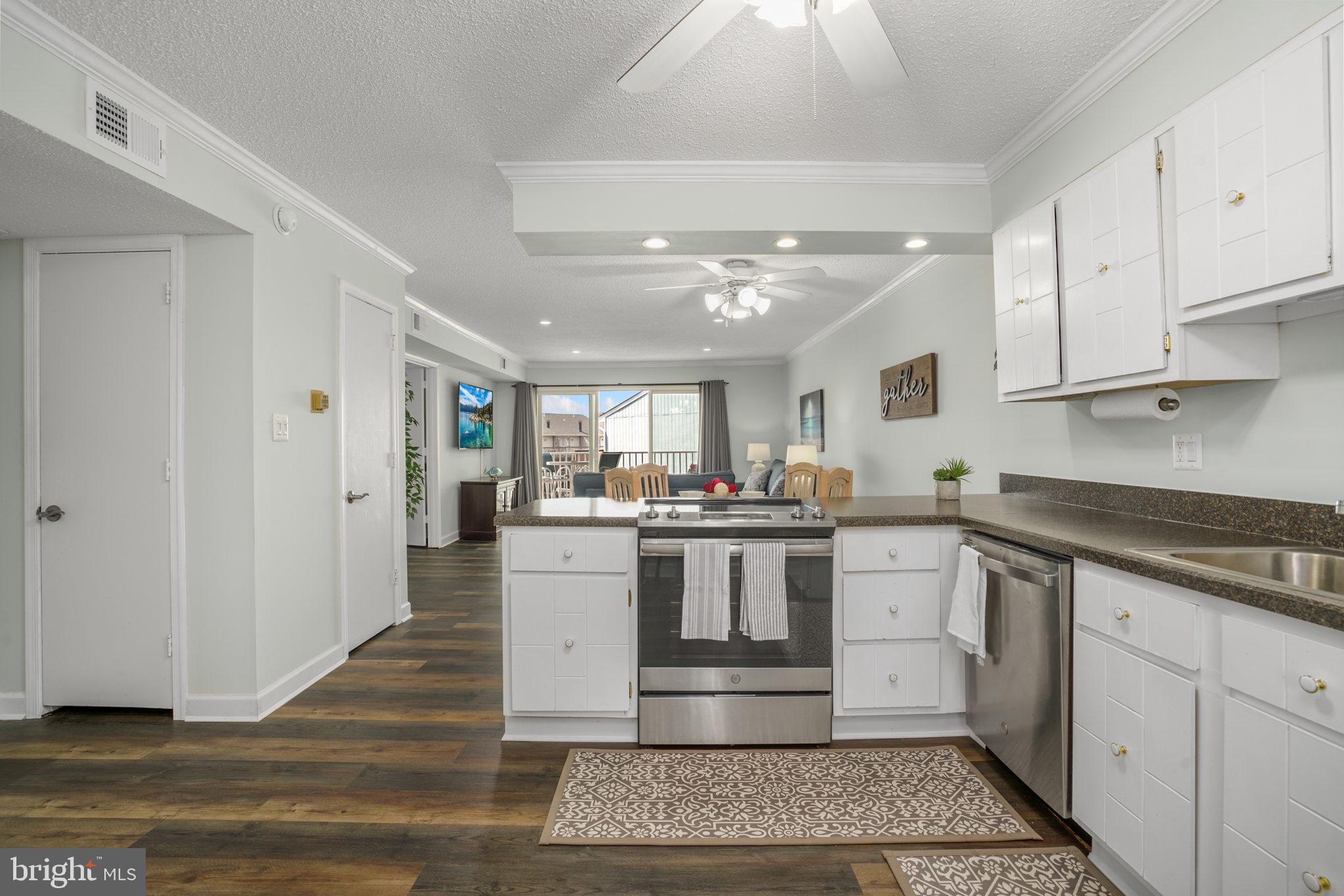 9207 RUSTY ANCHOR ROAD A15