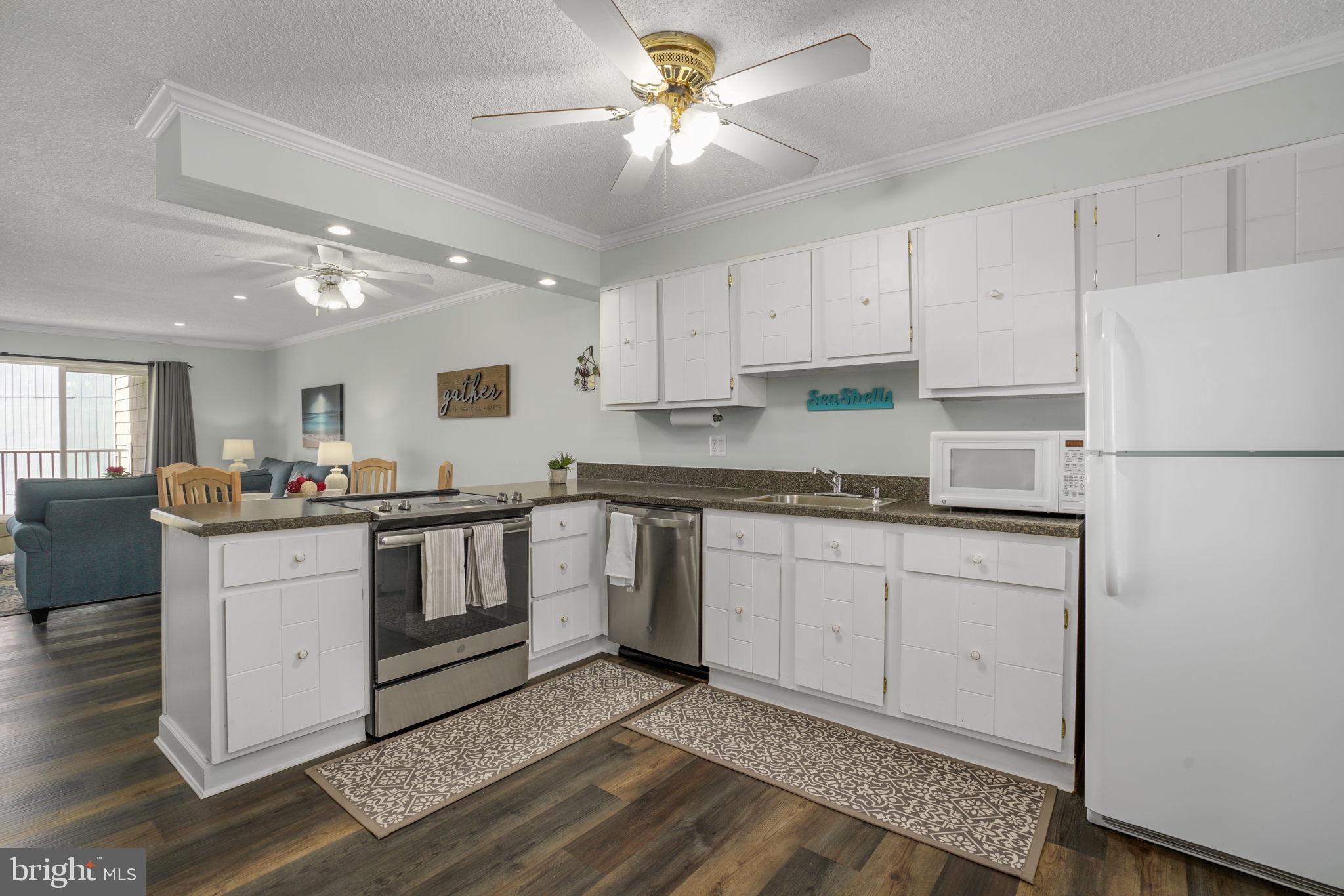 9207 RUSTY ANCHOR ROAD A15