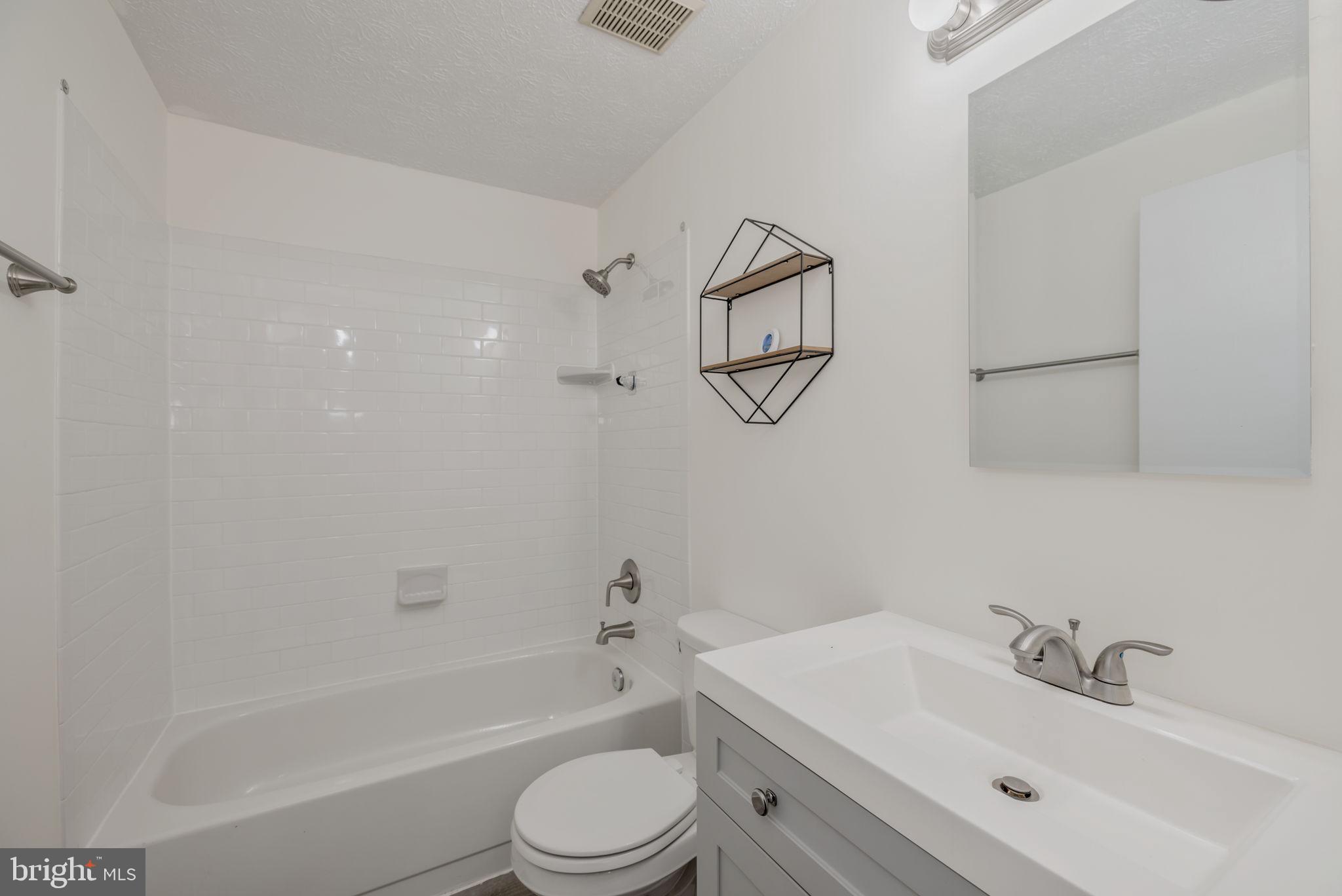 NEWINGTON FOREST - Residential