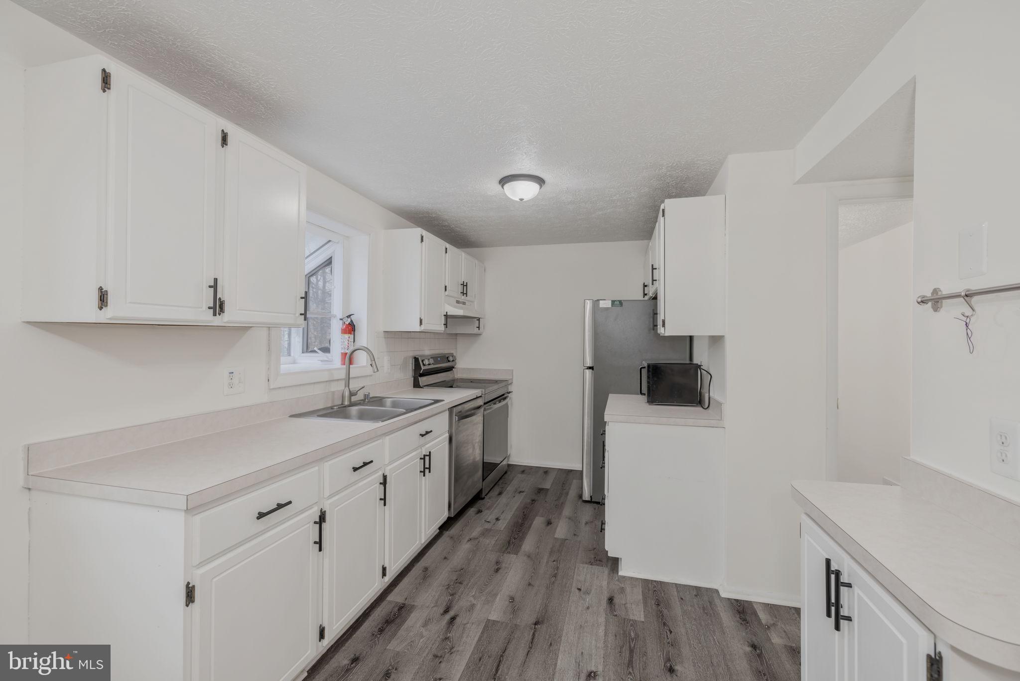 NEWINGTON FOREST - Residential