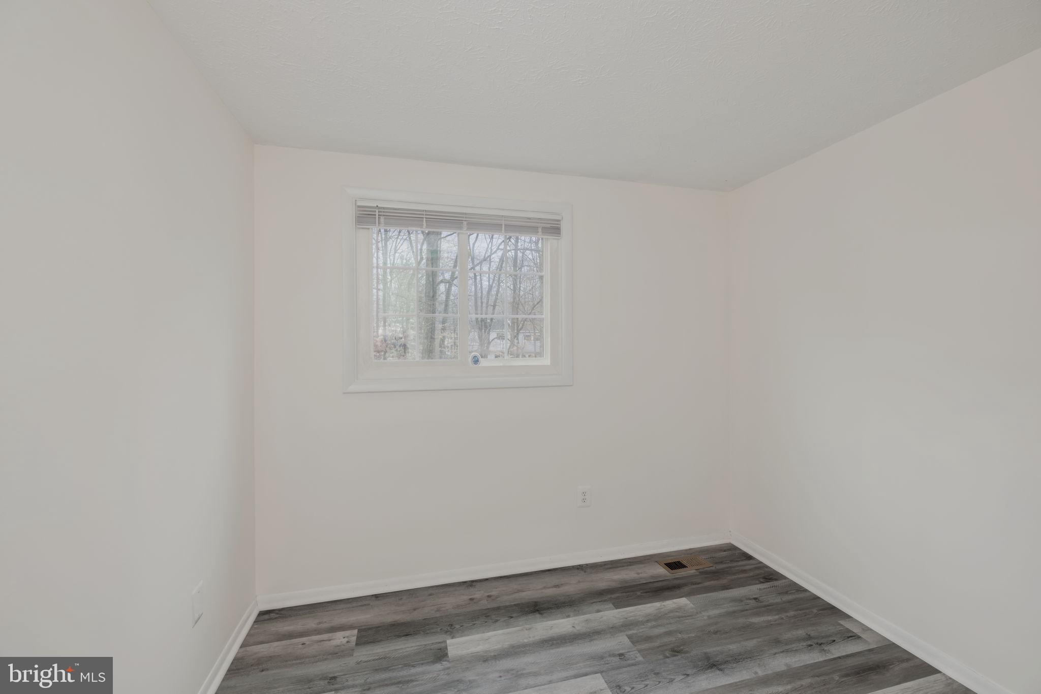 NEWINGTON FOREST - Residential