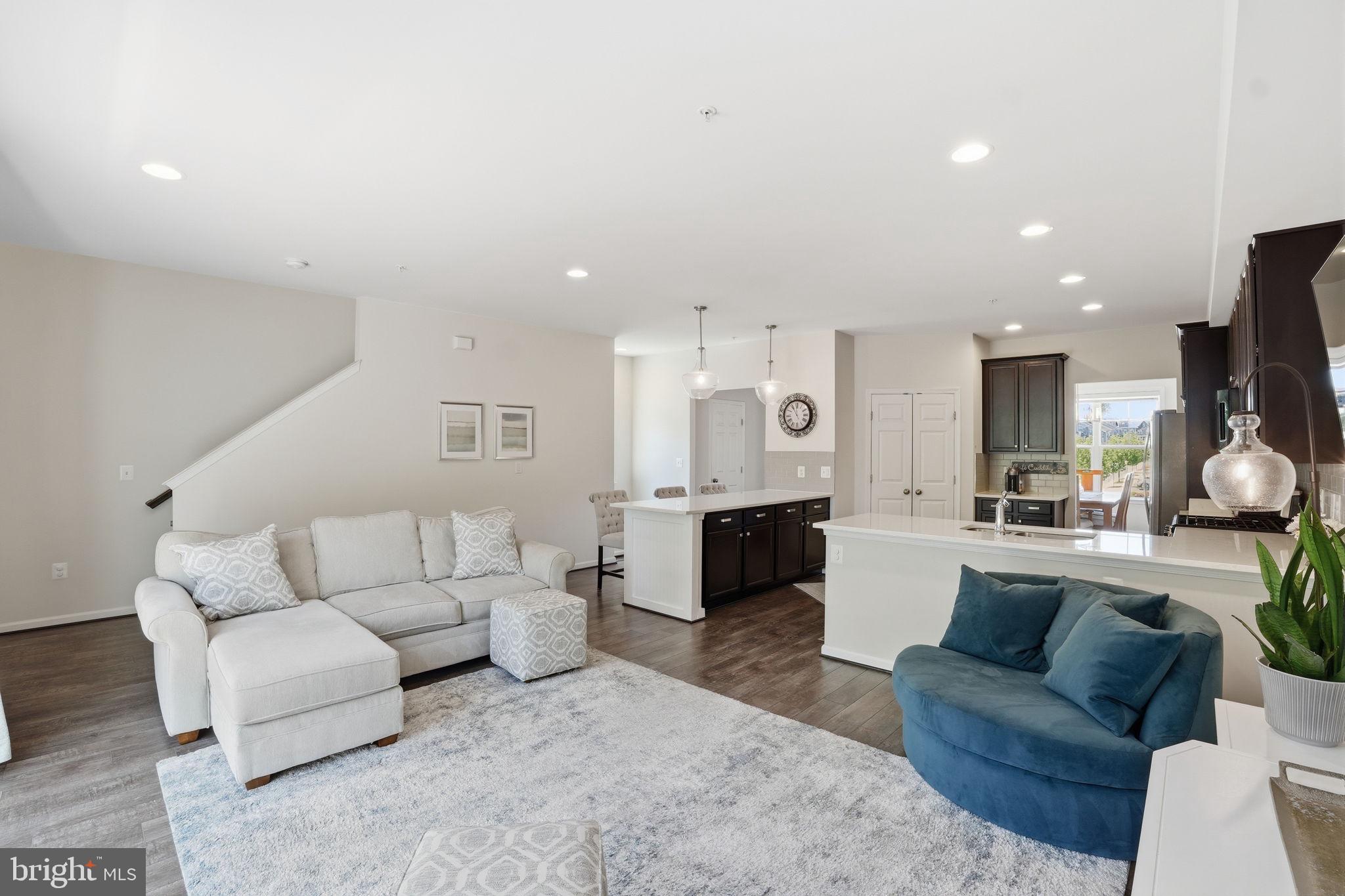 BRADFORD'S LANDING - Residential