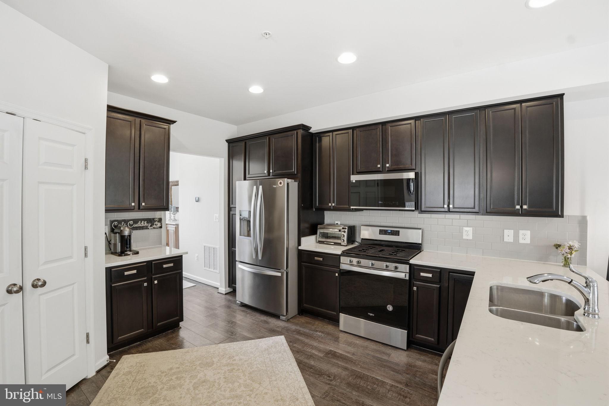 BRADFORD'S LANDING - Residential