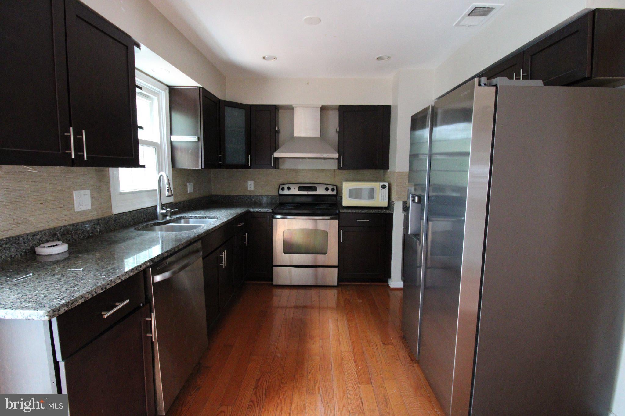5706 HERITAGE CROSSING COURT