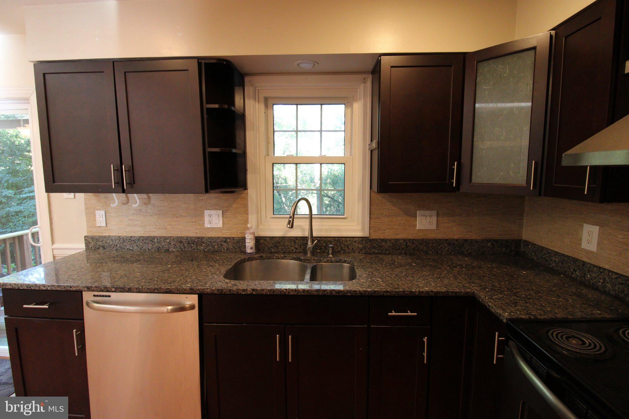 5706 HERITAGE CROSSING COURT