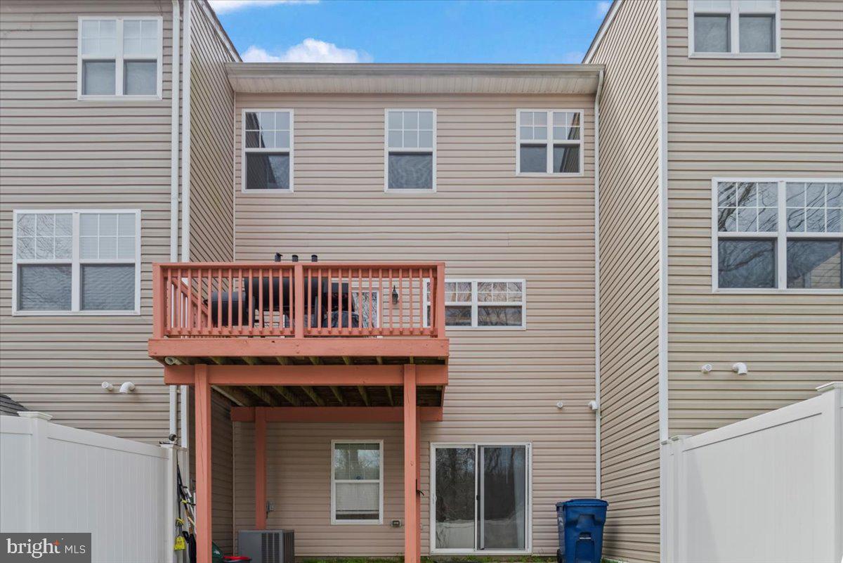 OAK TREE LANDING - Residential