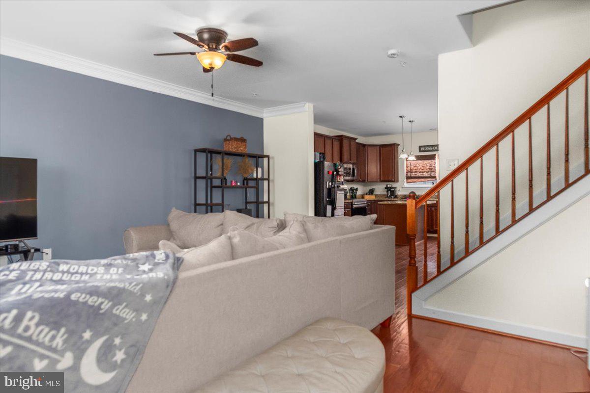 OAK TREE LANDING - Residential