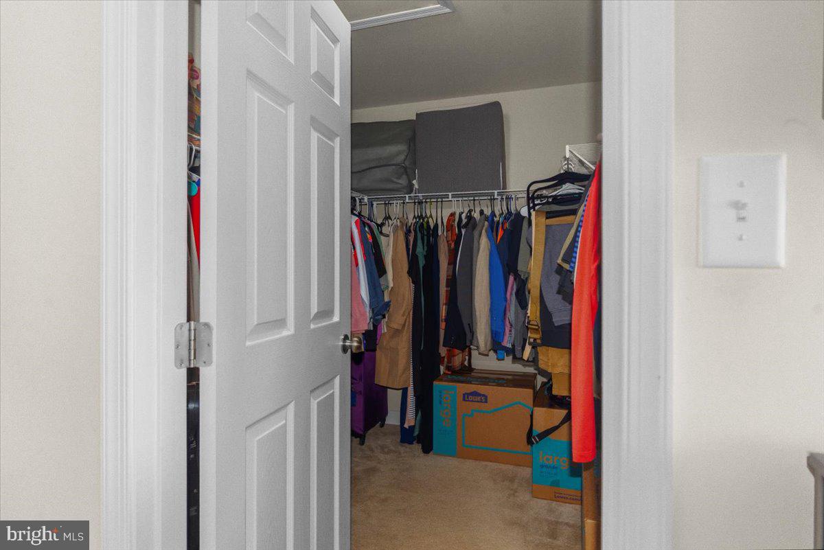 OAK TREE LANDING - Residential