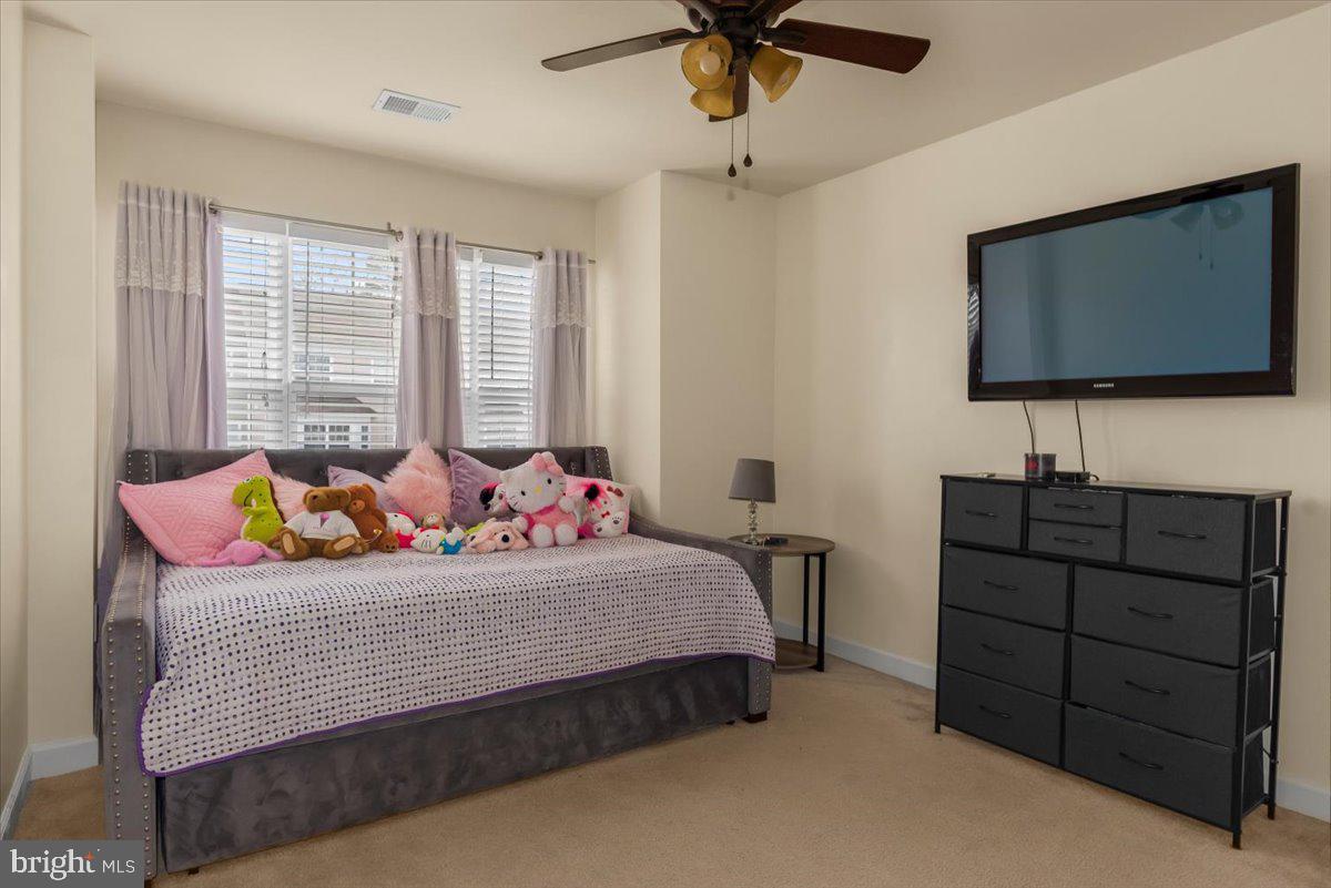 OAK TREE LANDING - Residential