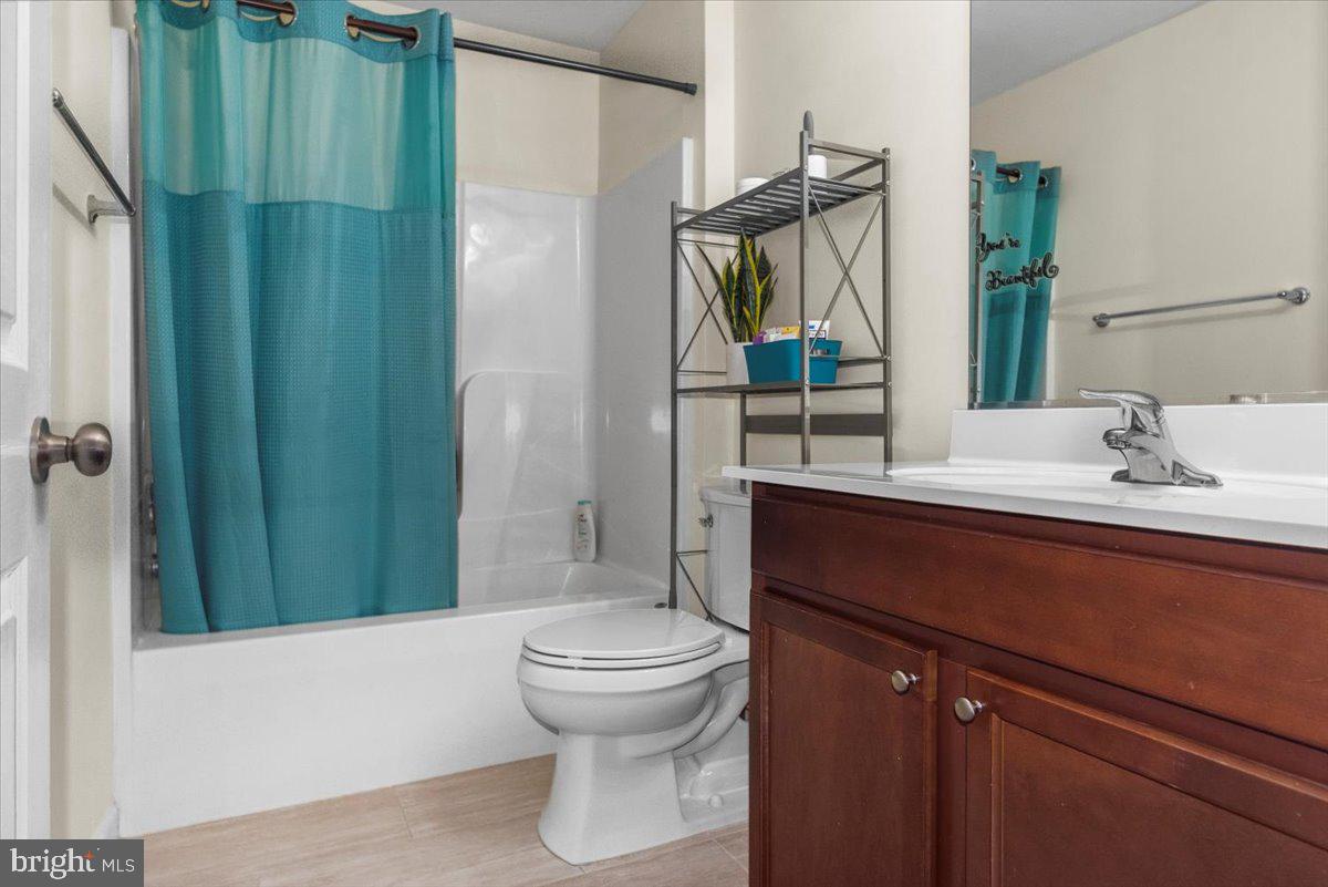 OAK TREE LANDING - Residential