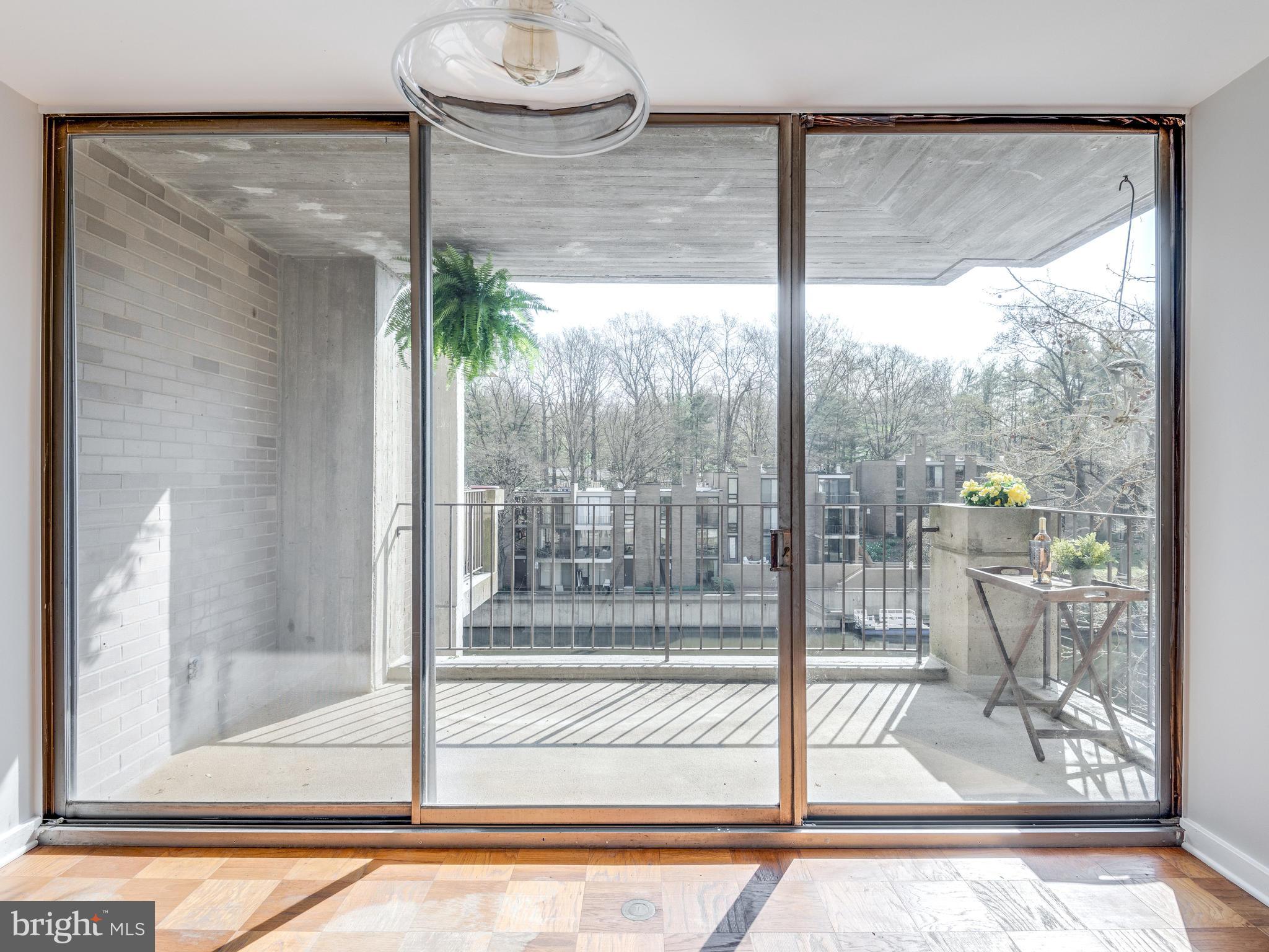 LAKE ANNE OF RESTON - Residential