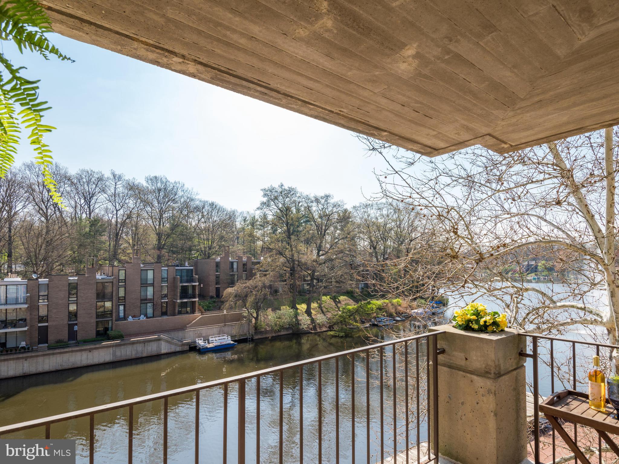 LAKE ANNE OF RESTON - Residential