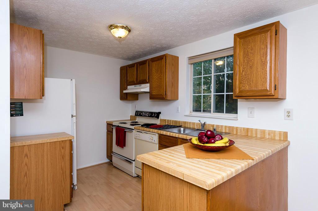 LEISHEAR VILLAGE - Residential