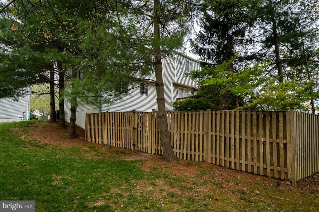 LEISHEAR VILLAGE - Residential