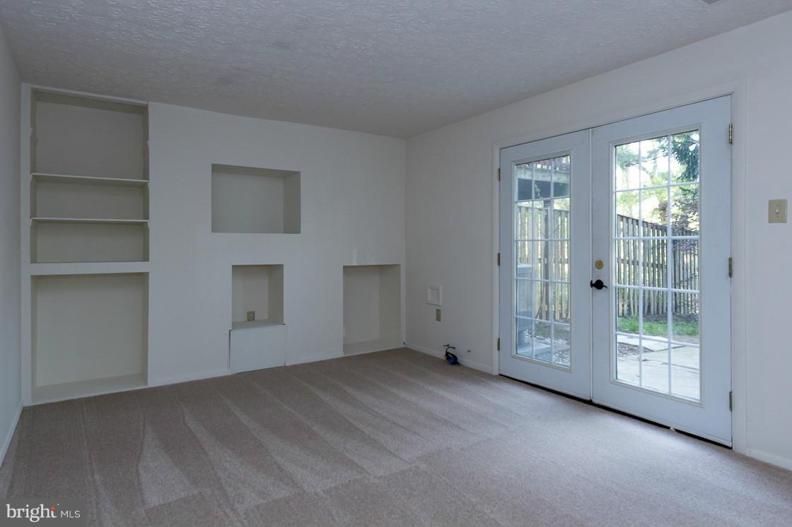 LEISHEAR VILLAGE - Residential