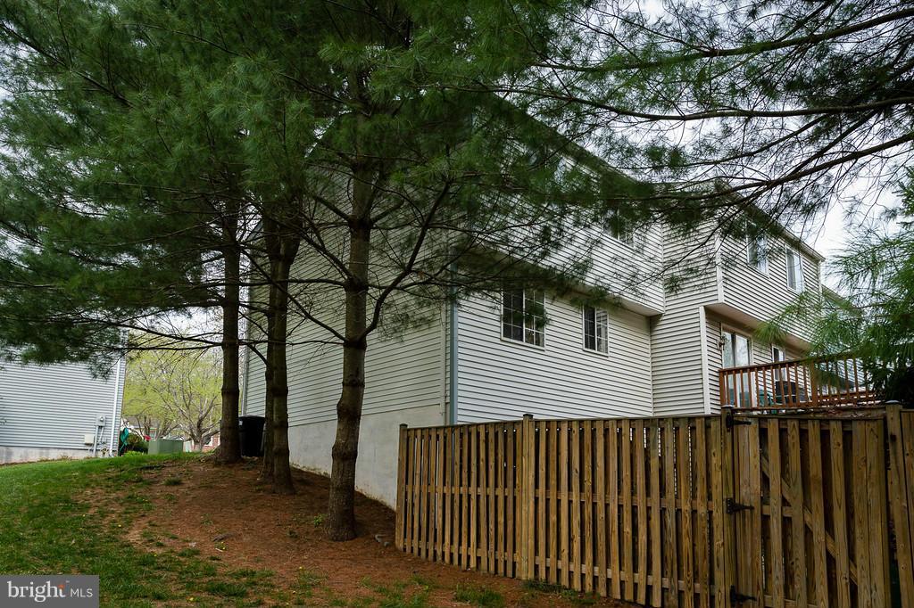 LEISHEAR VILLAGE - Residential