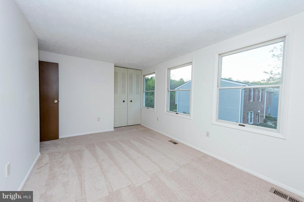 LEISHEAR VILLAGE - Residential