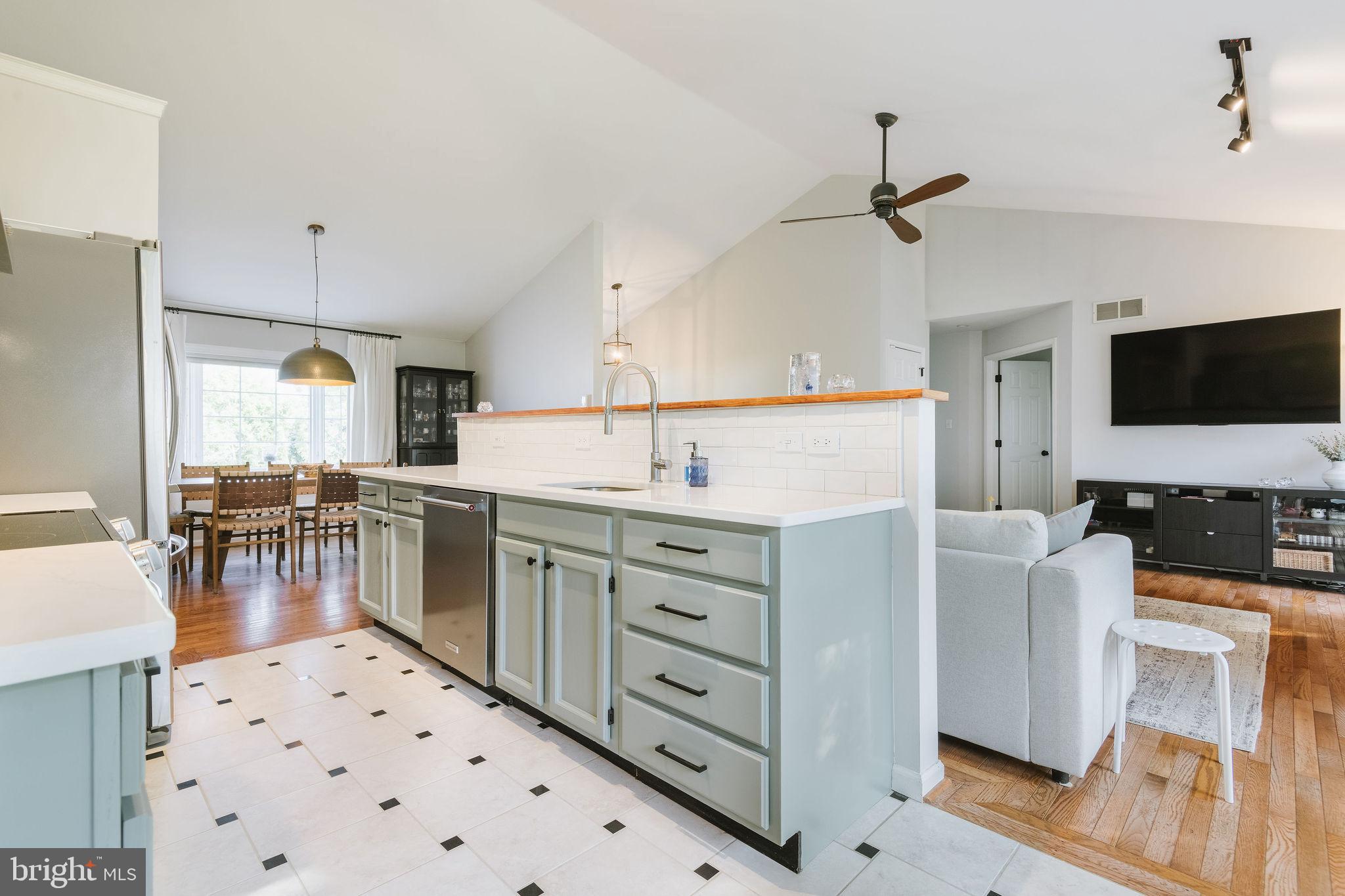 DAVENPORT MEADOWS - Residential