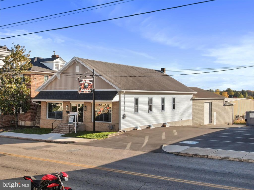 Photo of 128 W Third Street, WAYNESBORO, PA 17268 (MLS # PAFL2026936)