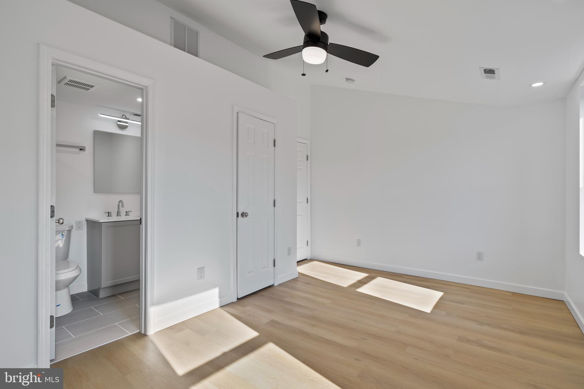 HOLLINS-ROUNDHOUSE HISTORIC DISTRICT - Residential Lease