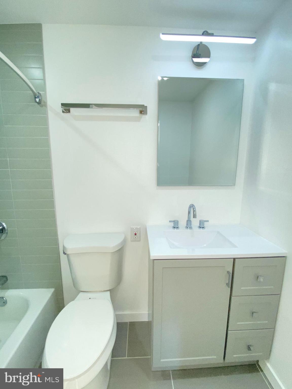 HOLLINS-ROUNDHOUSE HISTORIC DISTRICT - Residential Lease