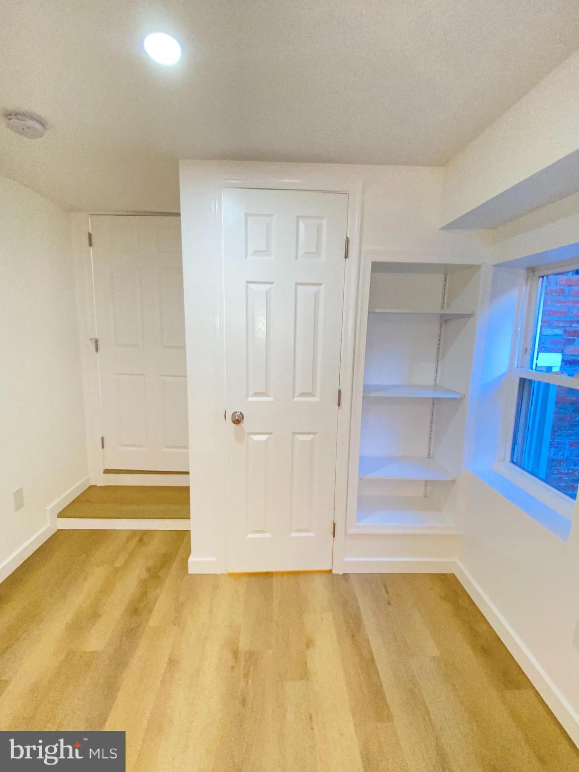 HOLLINS-ROUNDHOUSE HISTORIC DISTRICT - Residential Lease